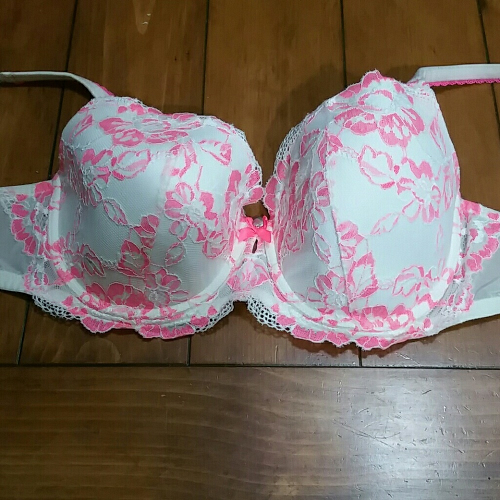 Body by Victoria Secret 38DD bra